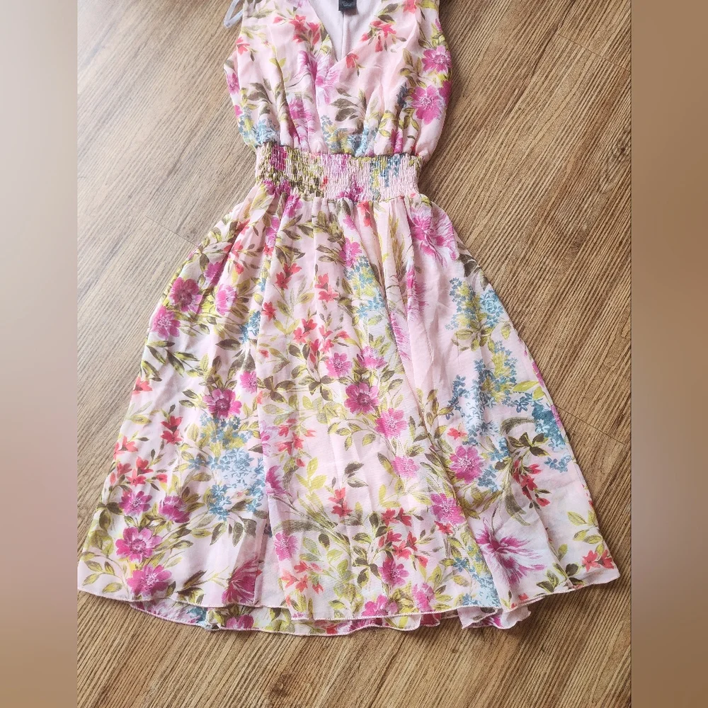 Size 4 Kate And Lily Dresses Pink Floral Smocked Waist Midi Dress - Picture 3 of 10